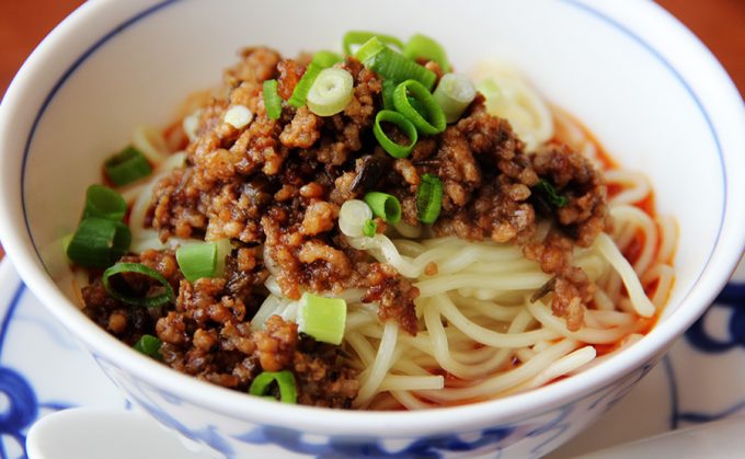 「担担麺ー、担担麺はいらんかえ～」担担麺のルーツは路上での売り子販売