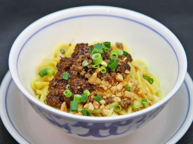 日本初！無限担担麺！幻の屋台式担担麺１年間無料キャンペーンを開催します！